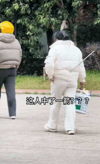周一内涵囧图云飞系列 不得不说美女夜骑很吸引人