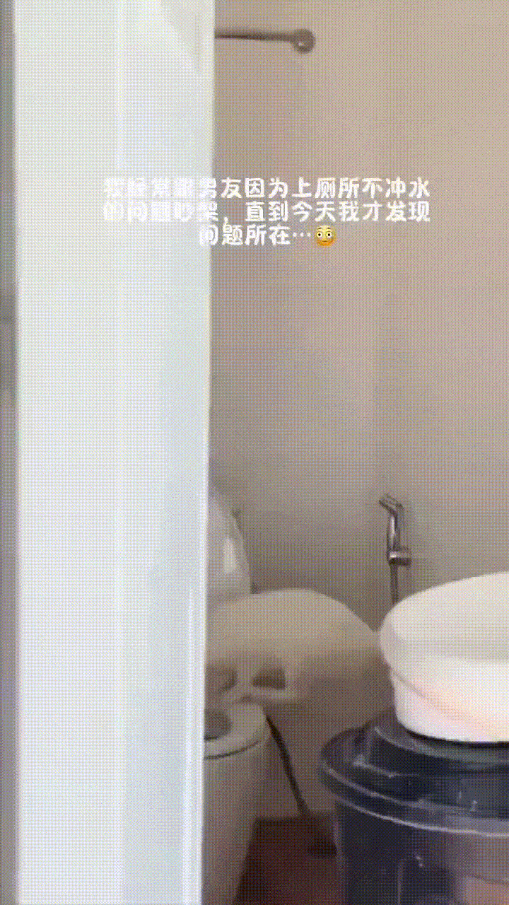 周一内涵囧图云飞系列 不得不说美女夜骑很吸引人