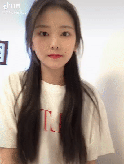 周五福利囧图云飞系列 高挑美女的回头率绝对超高