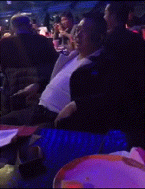 周一内涵囧图云飞系列 现代的美女舞蹈很抓人眼球