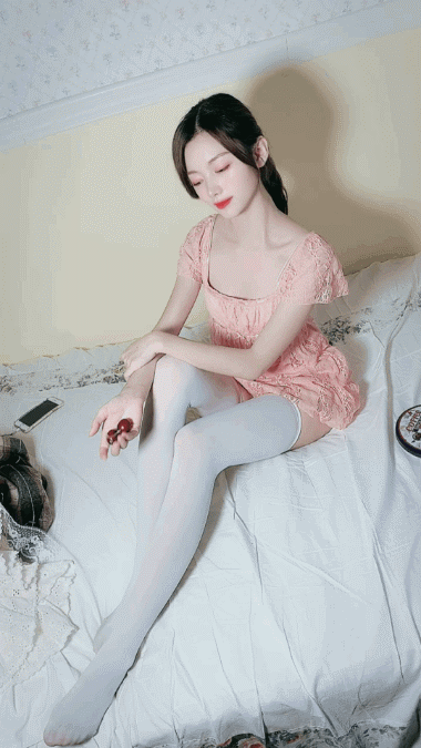 周五福利囧图云飞系列 妹子似乎还有什么放不下的