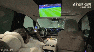 3DM轻松一刻第1584期 修电脑是女秘书必备的技能