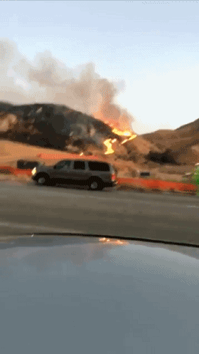 3DM轻松一刻第1584期 修电脑是女秘书必备的技能