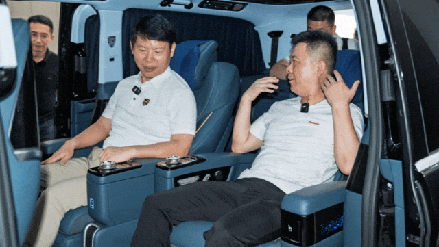 聚力共赢 共启新程｜三马集团莅临罗伦士数字工厂参访交流-有驾