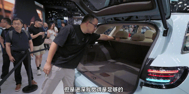 成都车展上的车企卖车有多拼？追到隔壁展台也要我留资-有驾