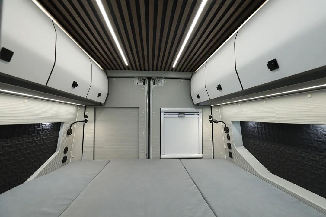 依维柯四驱越野房车，11月28亮相成都房车展，全时四驱带锁-24.jpg