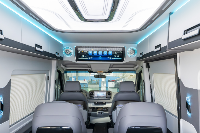 隐藏厨卫布局,定位高端商旅 康派斯斯宾特T1-B型房车-4.jpg