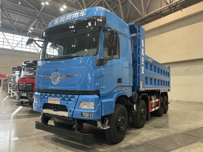 东风天龙KC王者自卸车，搭载东风康明斯Z14 600马力发动机2.jpg