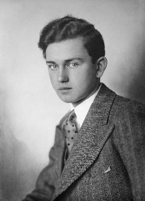 「汽车名人堂」费利·保时捷-带领保时捷成为全球顶级跑车品牌-有驾