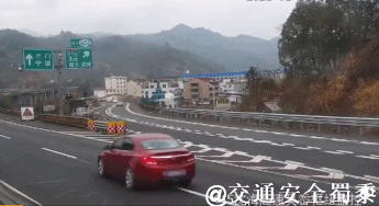 高速错过出口怎么办?记住:法律和生命都只给你一次选择,却能让家人受益终生!-有驾 高速错过出口怎么办?记住:法律和生命都只给你一次选择,却能让家人受益终生!-有驾