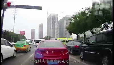 等红灯挂什么挡,D挡踩刹车隐患,N挡拉手刹更稳-有驾 等红灯挂什么挡,D挡踩刹车隐患,N挡拉手刹更稳-有驾
