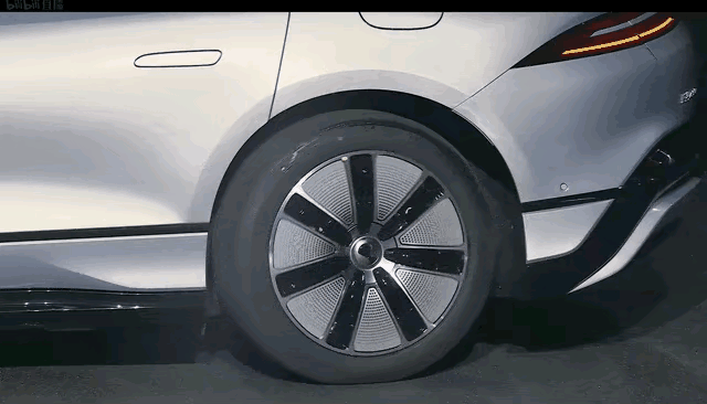 震动全球！比亚迪海外狂揽1354亿，凭啥力压群雄成霸主？-有驾