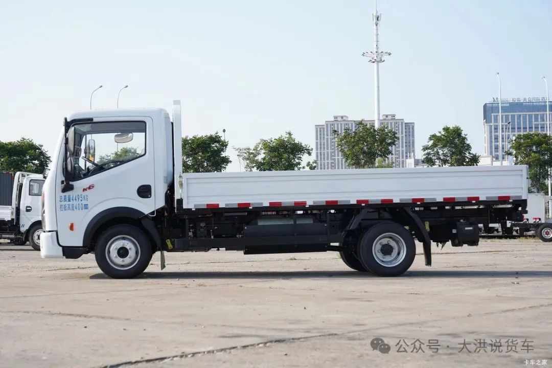 东风 凯普特星云K6-S 2.0L 127马力 CNG 4.17米单排栏板轻卡外观